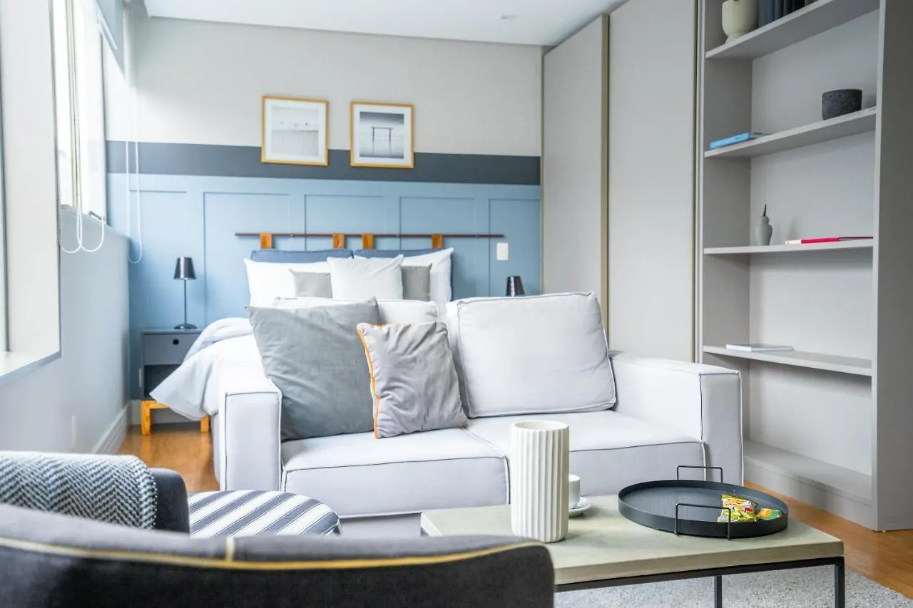Ap com academia, piscina e sauna no prédio, próximo à Faria Lima - Vila Olímpia Apartamento São Paulo
