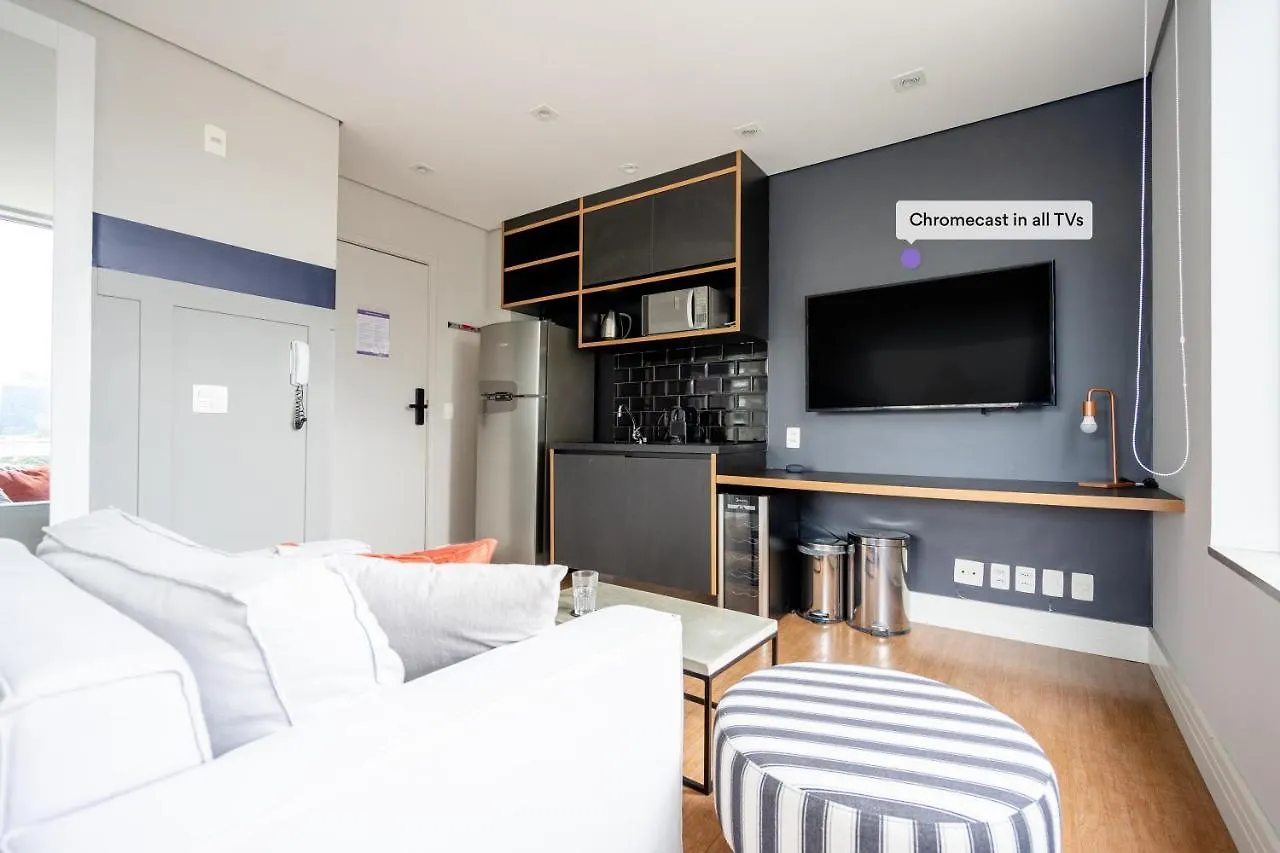 Ap com academia, piscina e sauna no prédio, próximo à Faria Lima - Vila Olímpia Apartamento São Paulo Brasil
