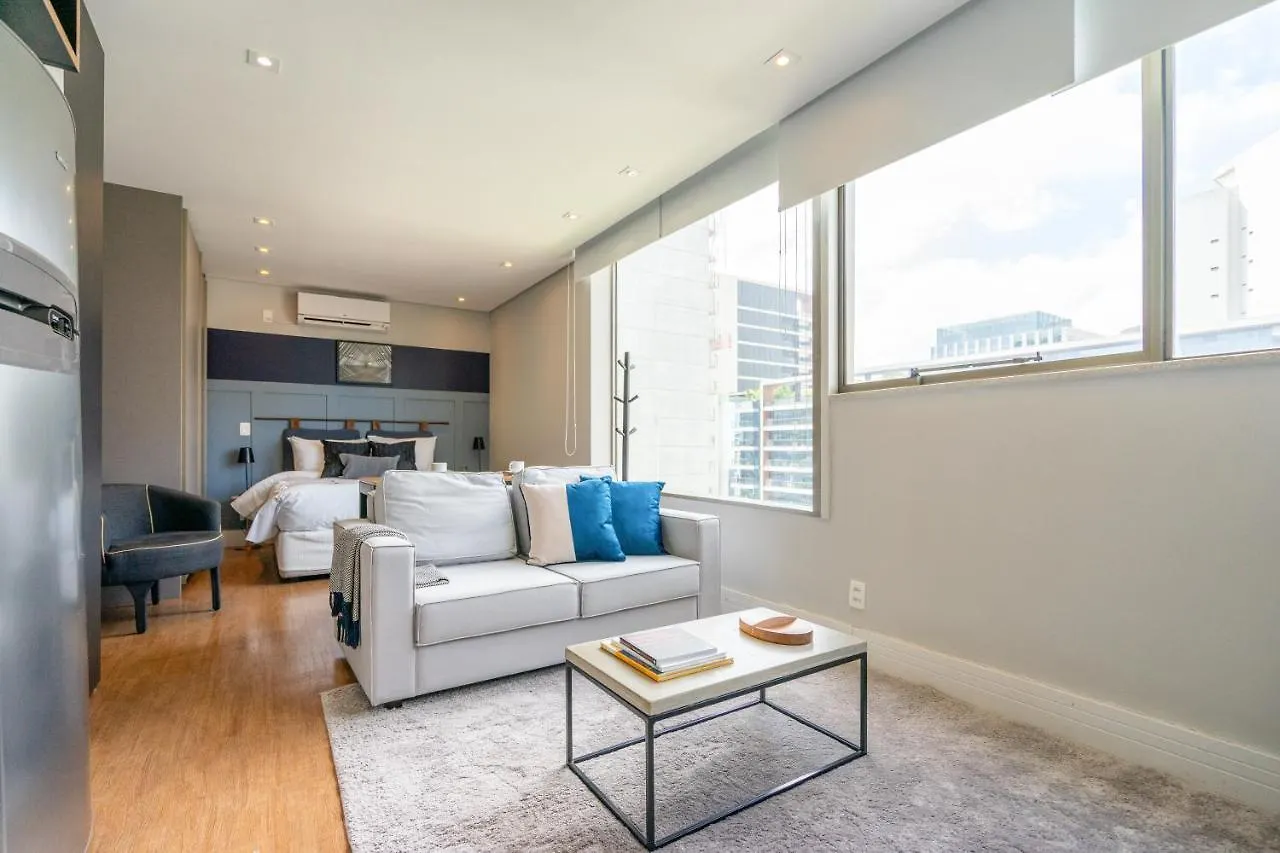 Ap com academia, piscina e sauna no prédio, próximo à Faria Lima - Vila Olímpia Apartamento São Paulo