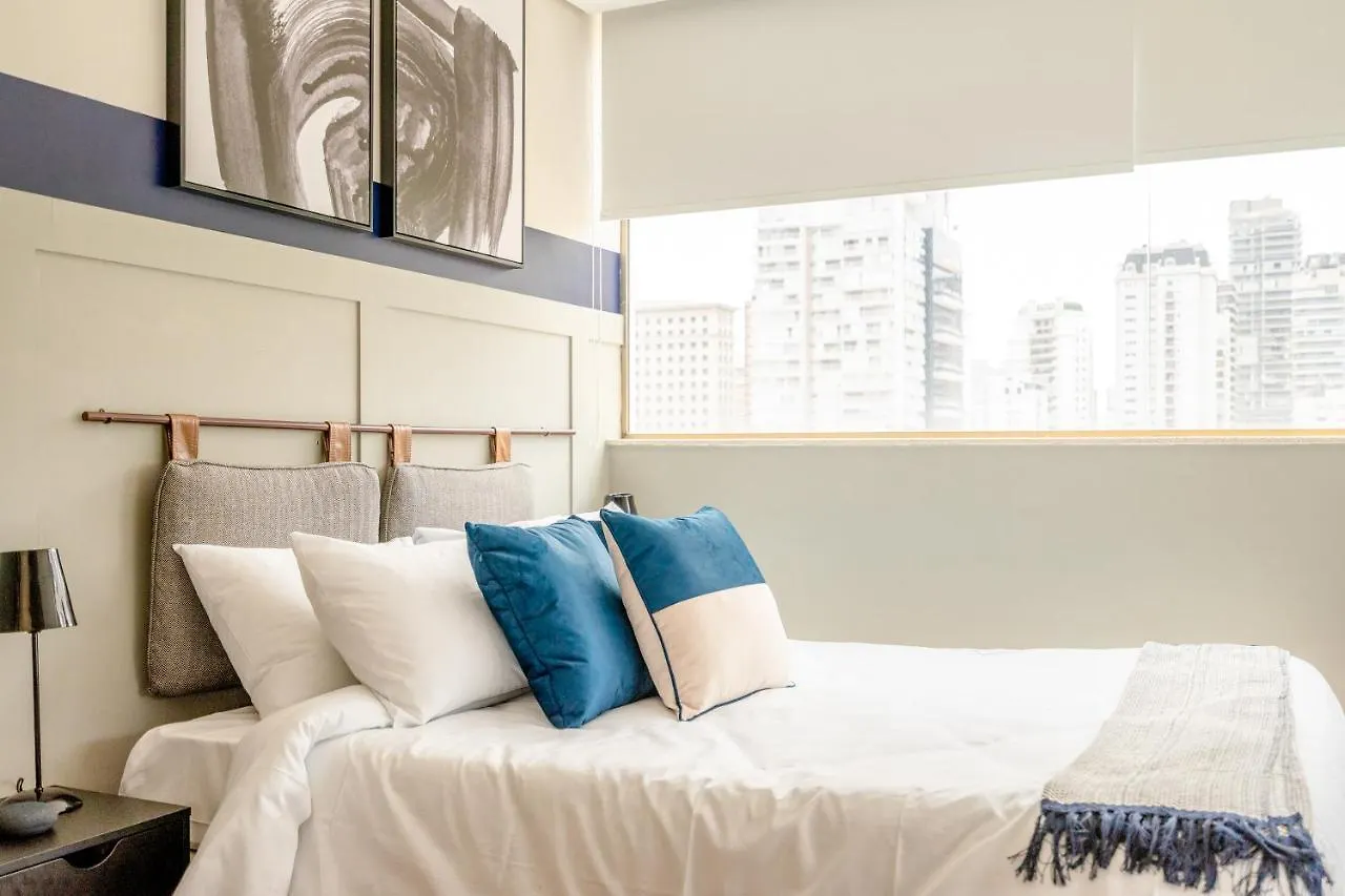 Ap com academia, piscina e sauna no prédio, próximo à Faria Lima - Vila Olímpia Apartamento São Paulo